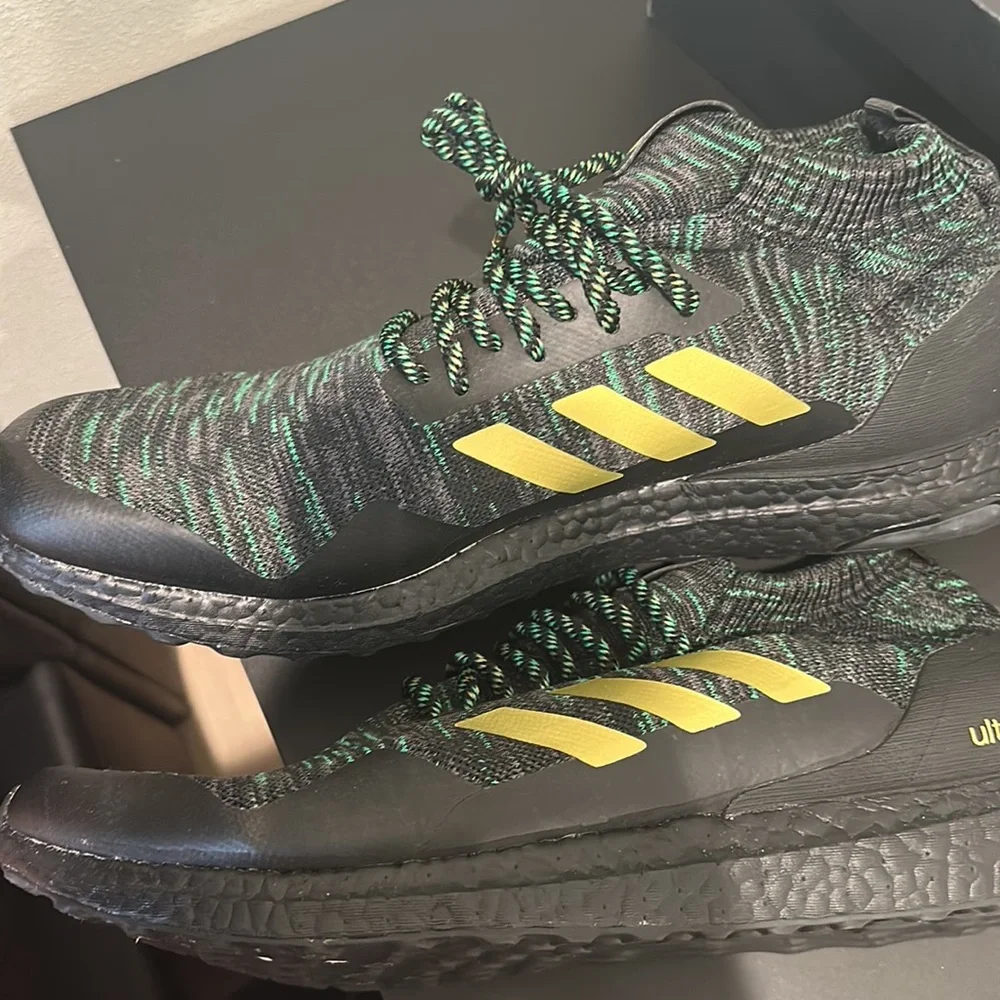 Adidas Ultraboost DNA x Von Miller Men's Mid Shoes - Picture 9 of 15